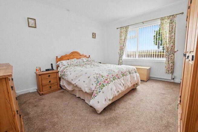 3 bed Bungalow for sale Image 5