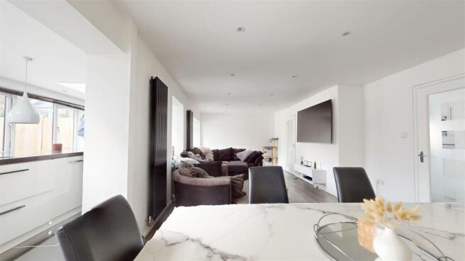 Lounge/Diner Area