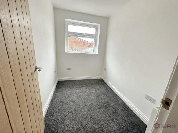 4 bed Terraced to rent Image 6