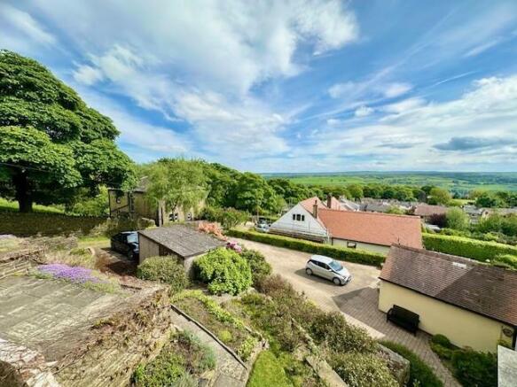 3 bed Detached for sale Image 4