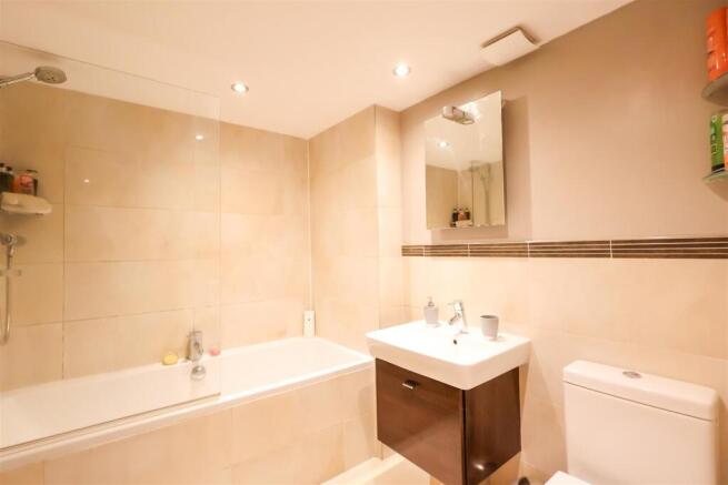 2 bed Terraced for sale Image 8