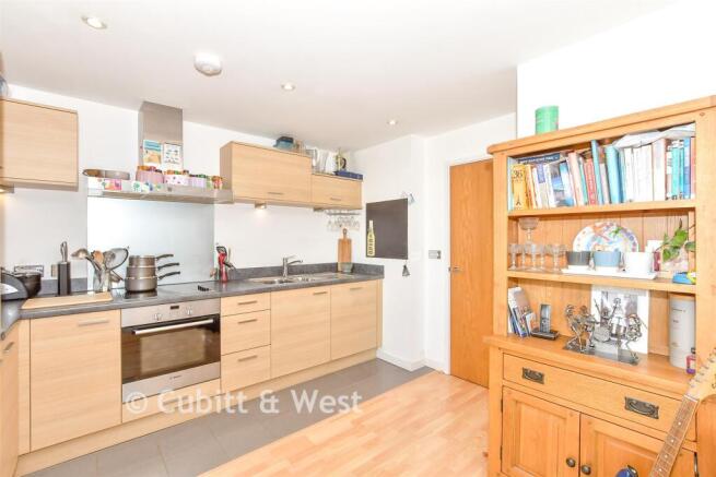 Lounge/Kitchen