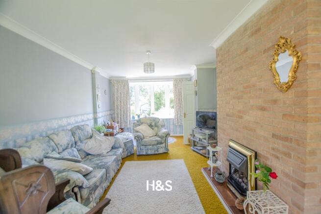 12 Walcott Green - Lounge.jpg