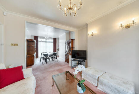 Holden Avenue, London, NW9