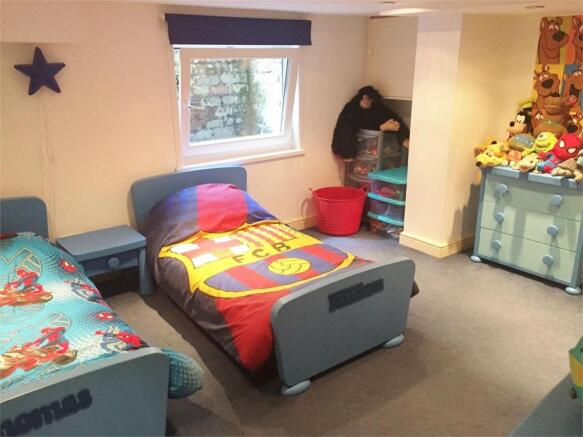 Photo 8