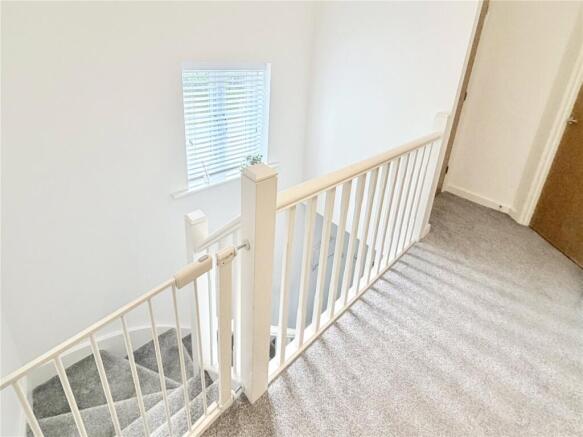 3 bed House for sale Image 8