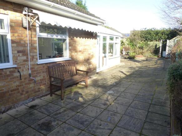 36Oaksidepatio.JPG