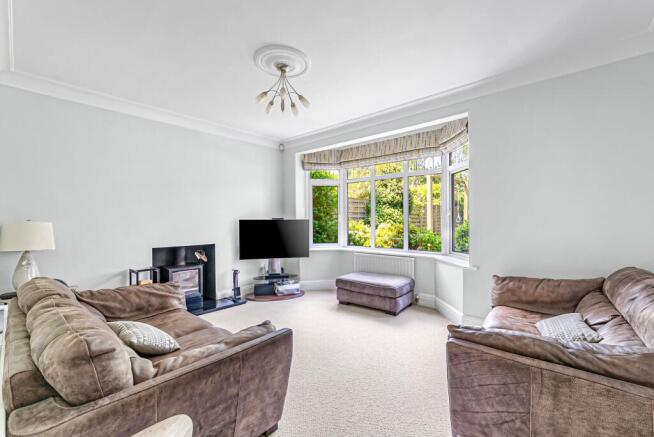 5 bed Detached for sale Image 4