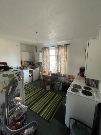 Kitchen 1 T202203141110.jpg