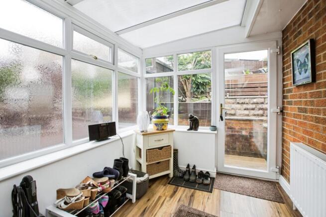 2 bed Semi-Detached Bungalow for sale Image 9