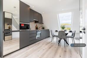 14, Brook View, Northampton NN4 5DR