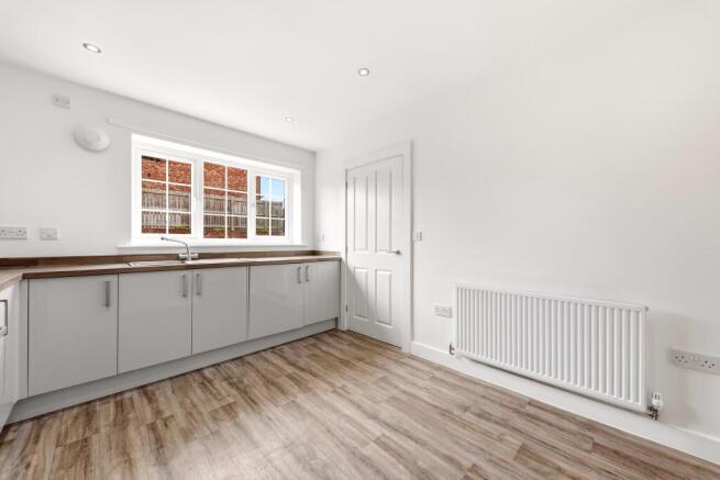 2 bed Semi-Detached for sale Image 5