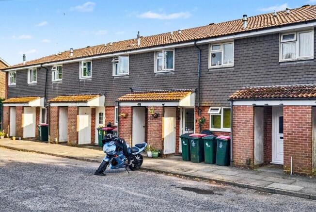 2 Bedroom Flat in Southgate for Sale