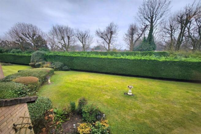 Oakside Court, Dudlow Green Road, WA4 photo 4