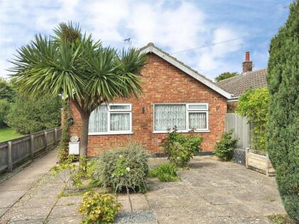 Monkshood Close, Pakefield, Lowestoft, Suffolk