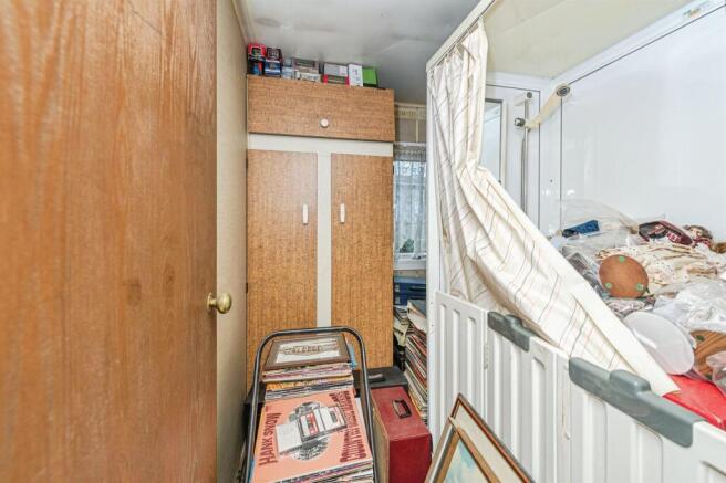 3 bed Park Home for sale Image 9