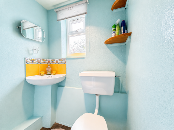 3 bed Terraced for sale Image 5