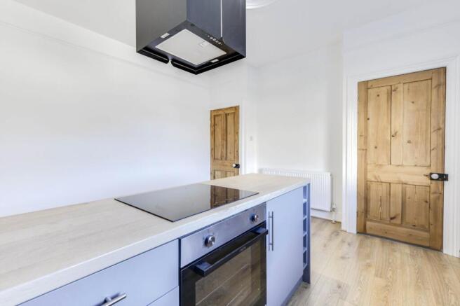 3 bed Semi-Detached for sale Image 6