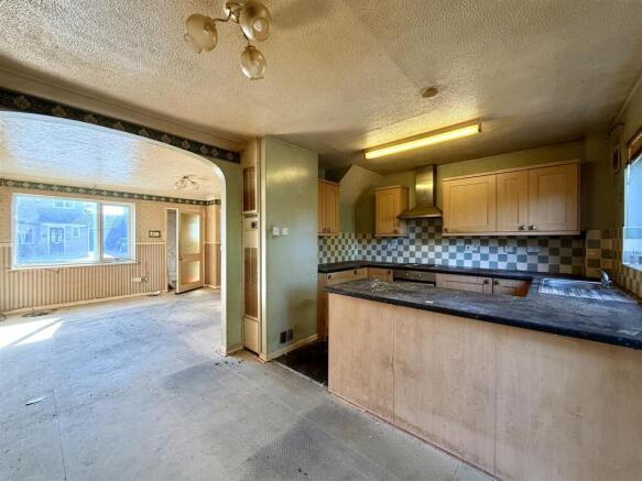 Wentworth Drive, Pinewood photo 3