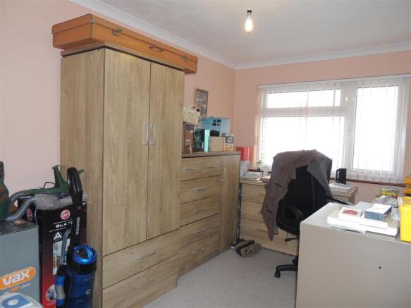 Bedroom 3: