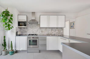 39, Carronade Court, Eden Grove, London N7 8EP