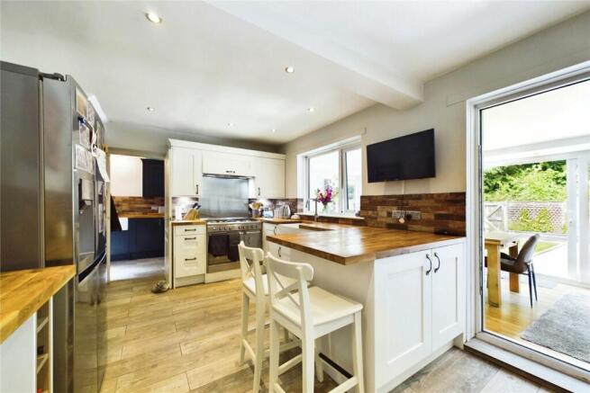 Kitchen/ Breakfast