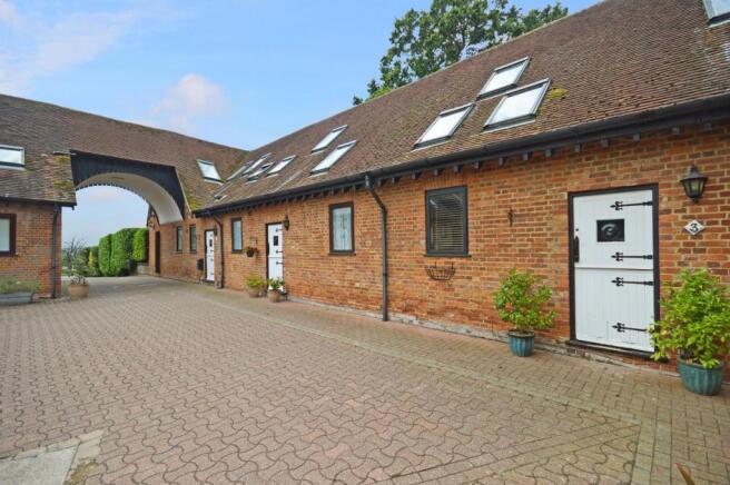 3 Thornden Court