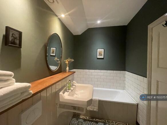Bedroom 2 Ensuite 