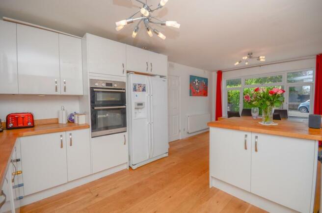 Kitchen main.jpg