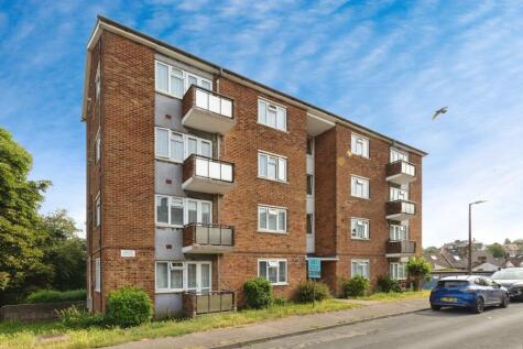 Love Lane, Woodford Green, IG8