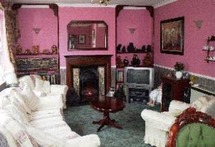 LOUNGE AREA