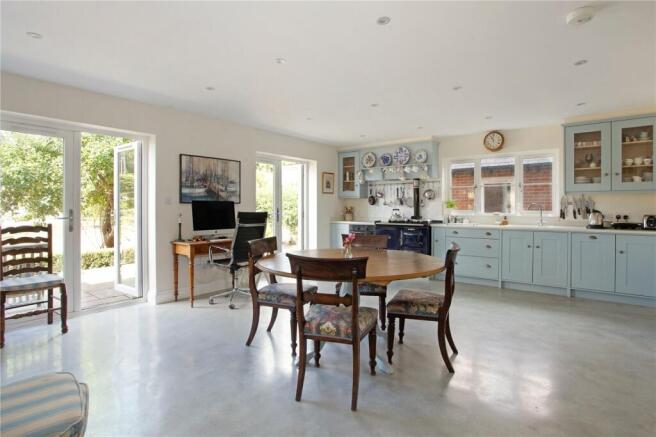 Kitchen/Breakfast