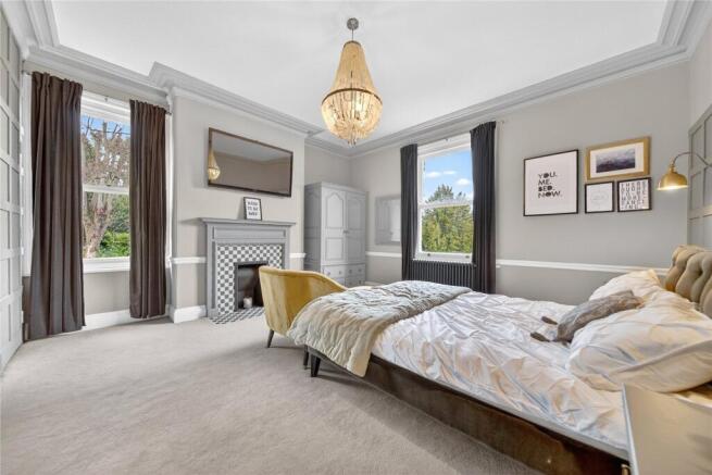 9 bed Detached for sale Image 10