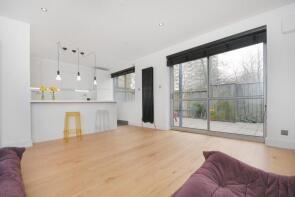 Flat 2, 20 21 St Lukes View, Bartholomew Square, London EC1V 3QT