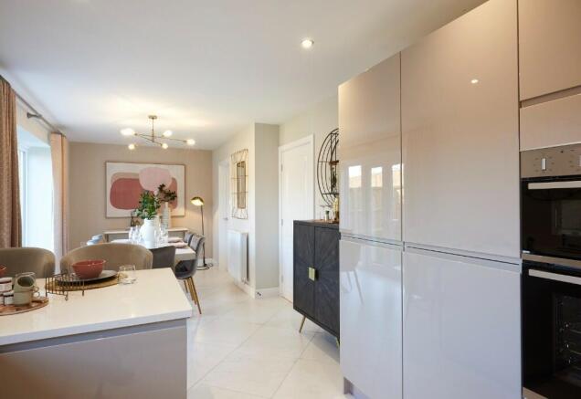 4 bed Detached for sale Image 9