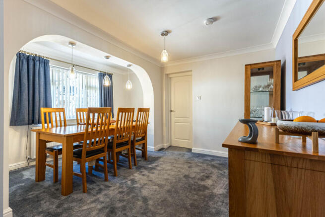 3 bed Bungalow for sale Image 5