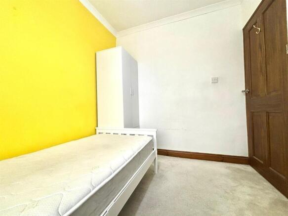 Bedroom 2,2.jpeg