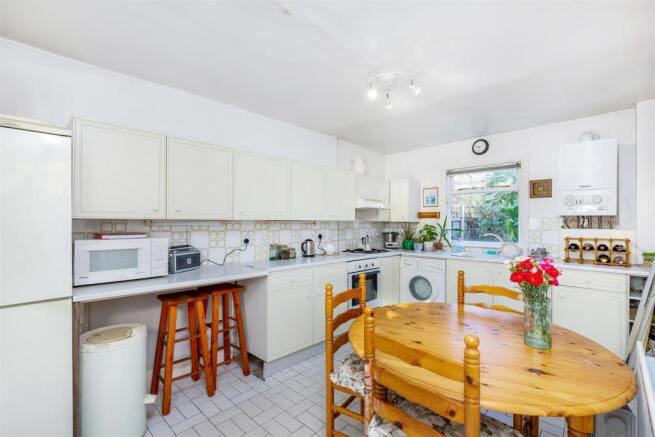 27340_james_anderson___14_fitzgerald_road___7.jpg