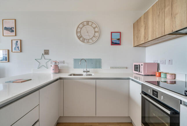 1420721-4-69aabe9...