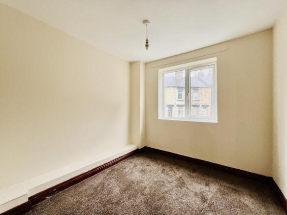 2 bed Duplex to rent Image 10