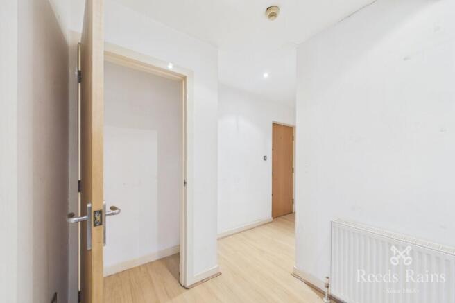 2 bed Apartment for sale Image 11