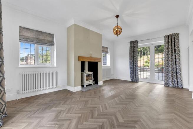 4 bed Detached for sale Image 6