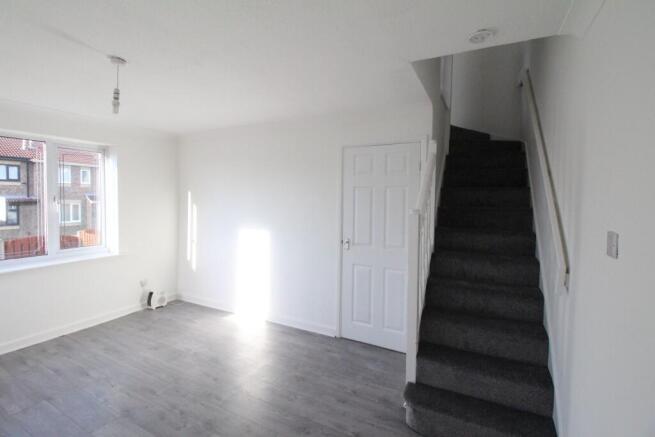 2 bed Semi-Detached to rent Image 7
