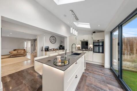 Southwold Crescent, Great Sankey, WA5