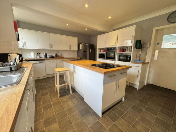 107492s1386170img300000