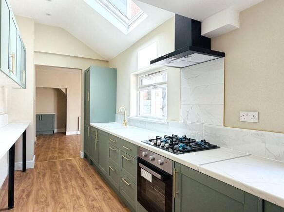 2 bed Terraced for sale Image 8