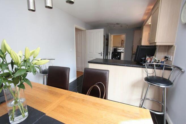 Kitchen/Dining...