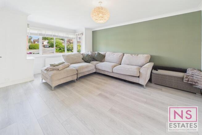 4 bed Detached for sale Image 6