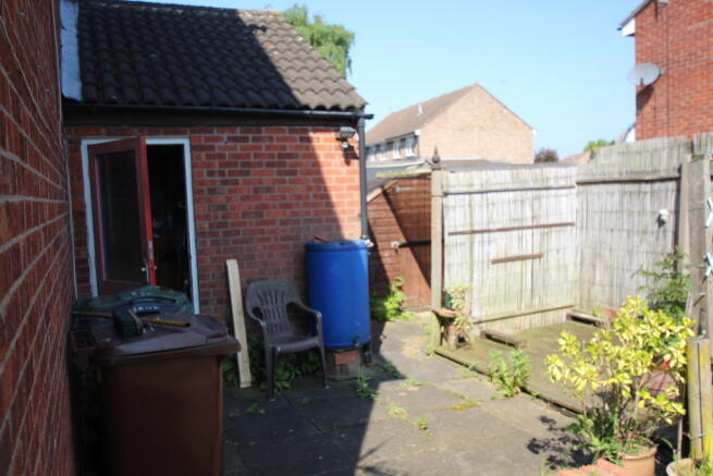 Photo 10