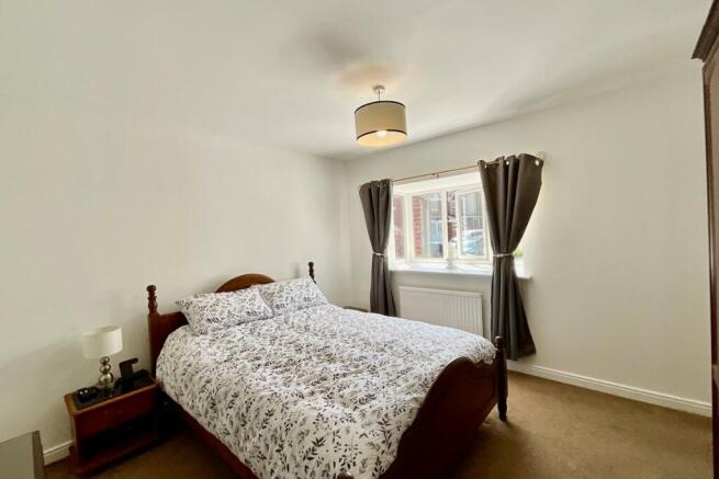 4 bed Detached for sale Image 10